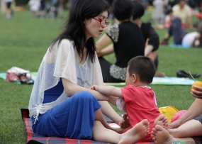 长发眼镜少妇的纤长精品素足（36P）