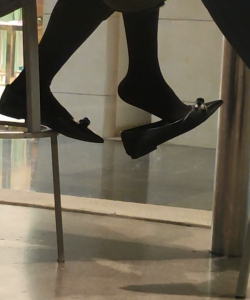 挑鞋的厚丝美女小姐姐和棉袜闺蜜畅聊[08:00]