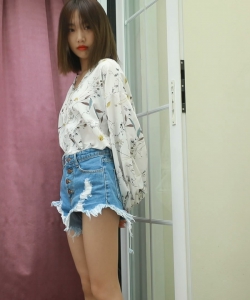 美女丝足12