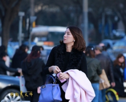毛短裙黑丝高靴美女[9P]