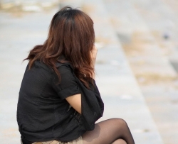 戴墨镜的黑丝黑高女子 [22P]