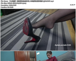 【KM视频】婧婧原味黑丝沙发上勾动脚趾极限诱惑