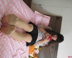 从户外拍到家里的肉丝妹纸 [10P]