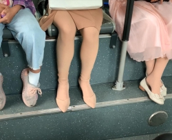 公汽上拍的肉丝视频