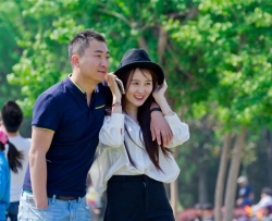 可爱黑丝妹纸偷偷脱鞋 [15P]