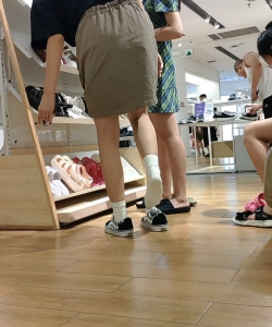 鞋柜美女试鞋棉袜合集[02:19]