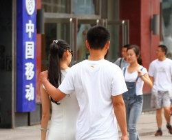微露袜跟的小白裙，清新亮丽的小美女 [17P]