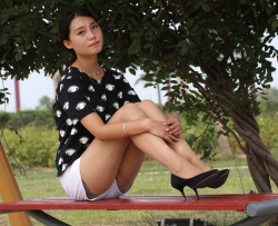 眼睛衬衫的薄丝小美人（p40）