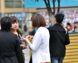 粉色短裙，斑点黑丝，闪亮黑高 [10P]