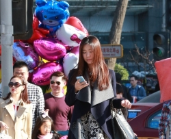 气质极好的黑丝小少妇 [12P]