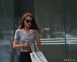 气质美女裙裤白跟[14P]