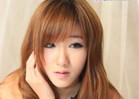 小清新的“虹”，修长的脚板真柔嫩！42p