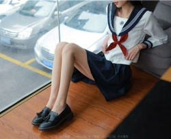 [IESS异思趣向]丝享家 1018：团团《可爱JK装》[82P／84M 百度网盘]