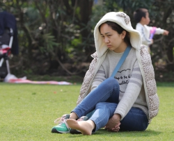 丝足合集之既有单脚脱鞋又有双脚穿丝 第四部 33P