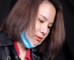 【南国足艺】新模特熟女红姐性感美脚人字拖诱惑，这双脚丫绝了，很有味道！