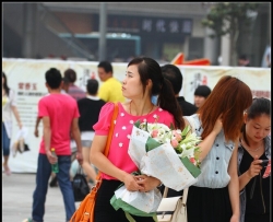 [唯美街拍]  很时尚靓丽的肉丝高跟女孩 等 （5套）