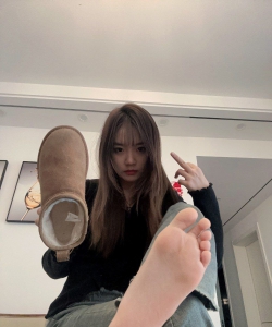 ˷