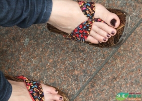 这样的艺术美女的脚丫也可以怎么美 （18P）