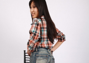 邻家女生“喵喵熊”的原味修长脚板！33p