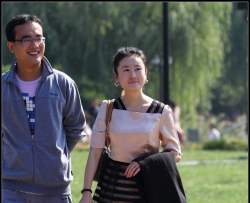气质优雅的灰丝鱼嘴少妇 [8P]
