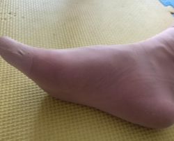 邻居熟女肥美丝袜脚，靠近一闻，好香啊23P